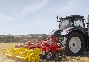 Déchaumeurs à dents portés 2 barres Pöttinger Synkro