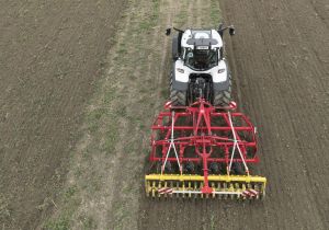 Déchaumeurs à dents portés 3 barres Pöttinger Synkro