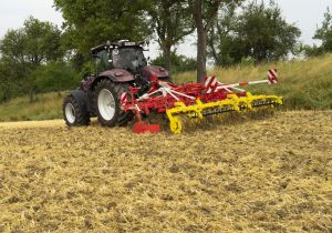 Déchaumeurs à dents portés 3 barres Pöttinger Synkro