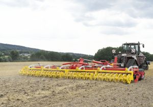 Déchaumeurs à disques traînés repliables + 8 m Pöttinger Terradisc T