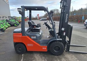 Chariot élévateur Toyota Tonero 2,5T