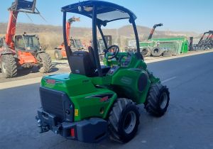 Chargeur articulé Avant 645i TDL