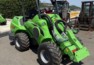 Chargeur articulé Avant 735i TDL