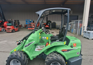 Chargeur articulé Avant 635i TDL