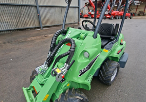 Chargeur articulé Avant 528 TDL