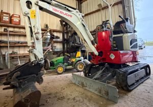 Takeuchi TB210R