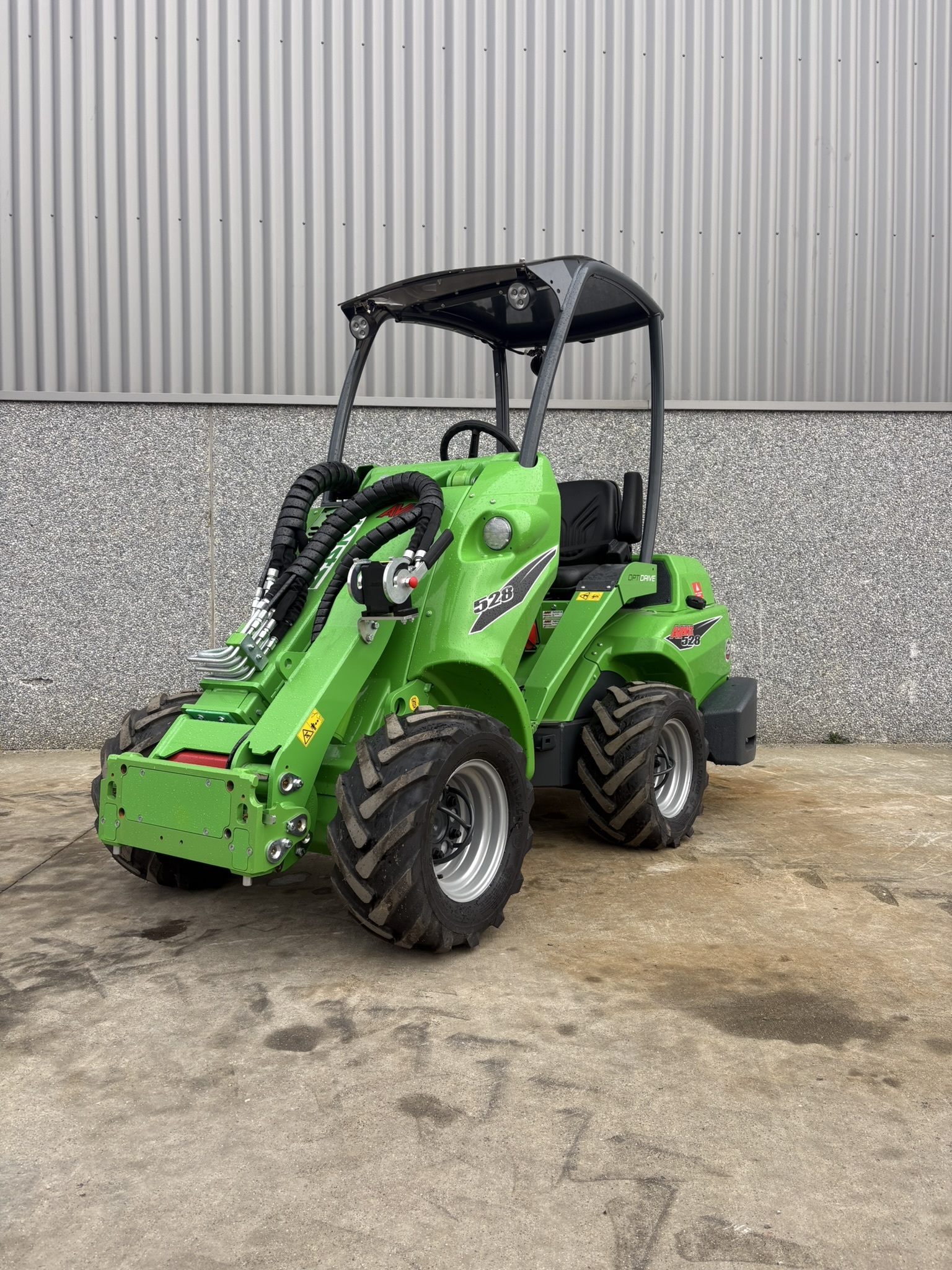 Avant 528 TDL 1