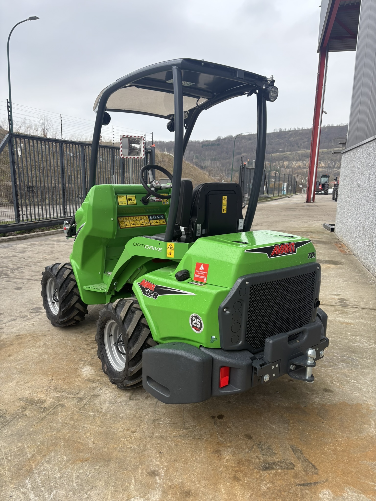 Avant 528 TDL 3
