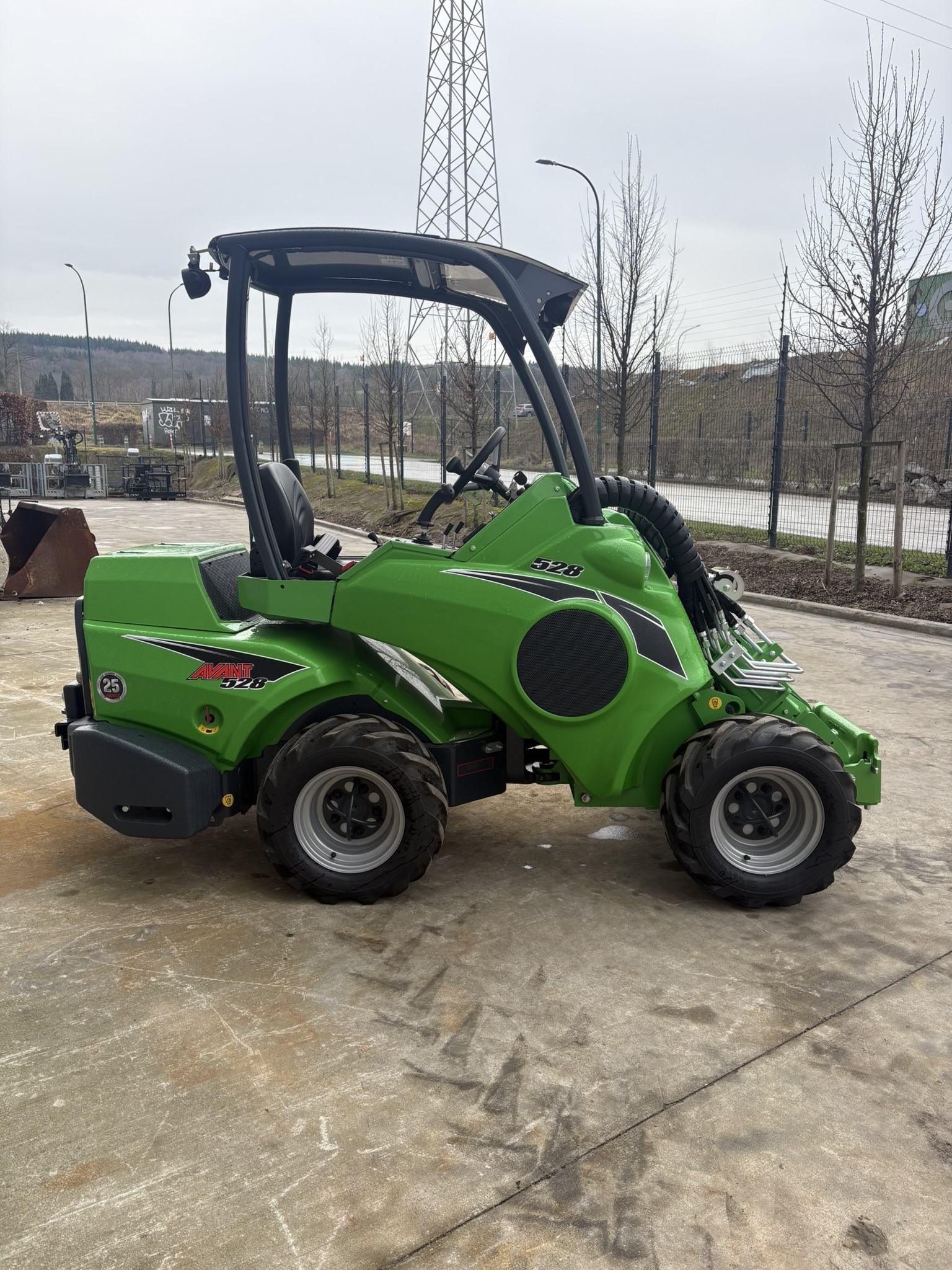 Avant 528 TDL 6