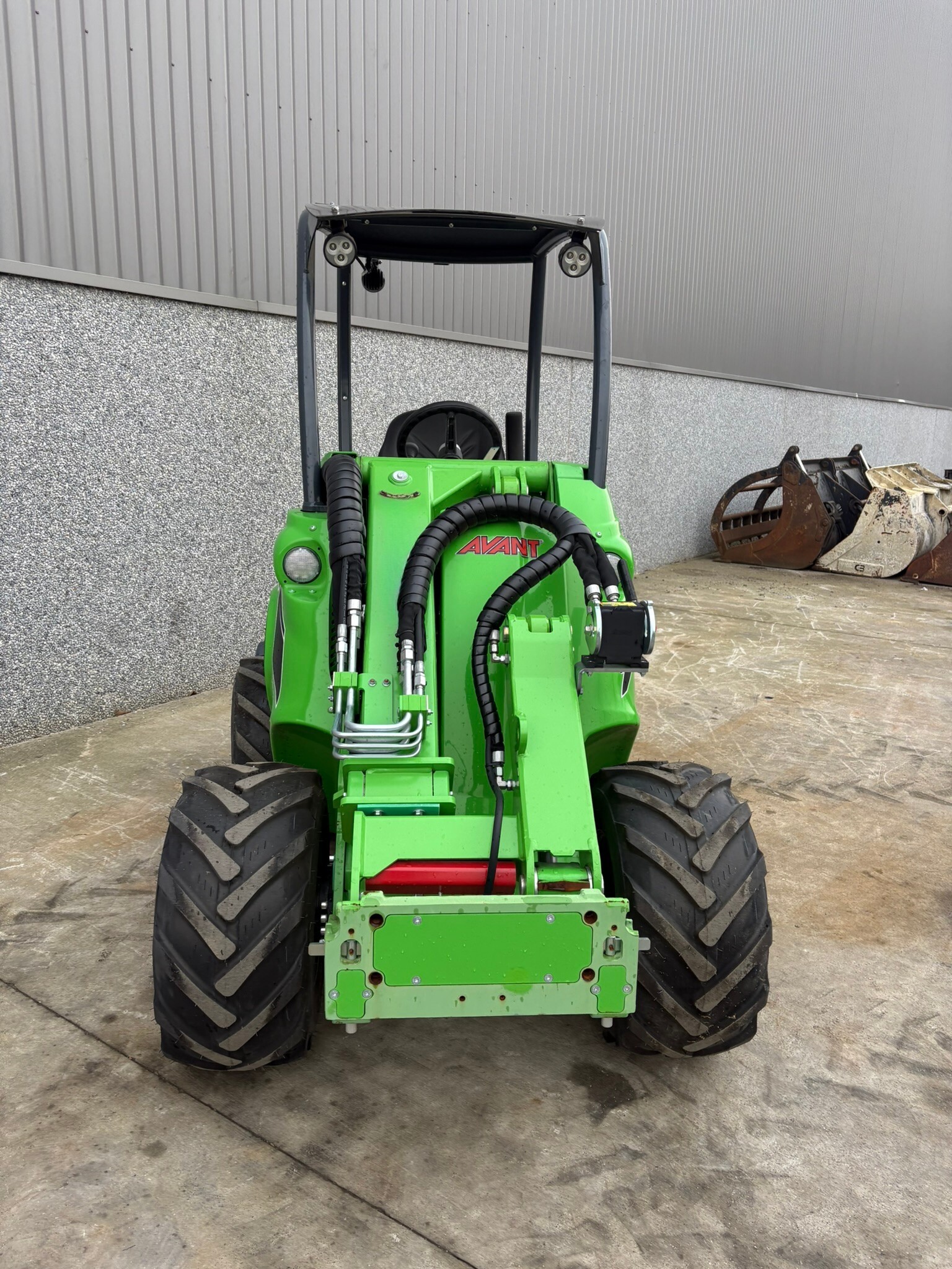 Avant 635 1