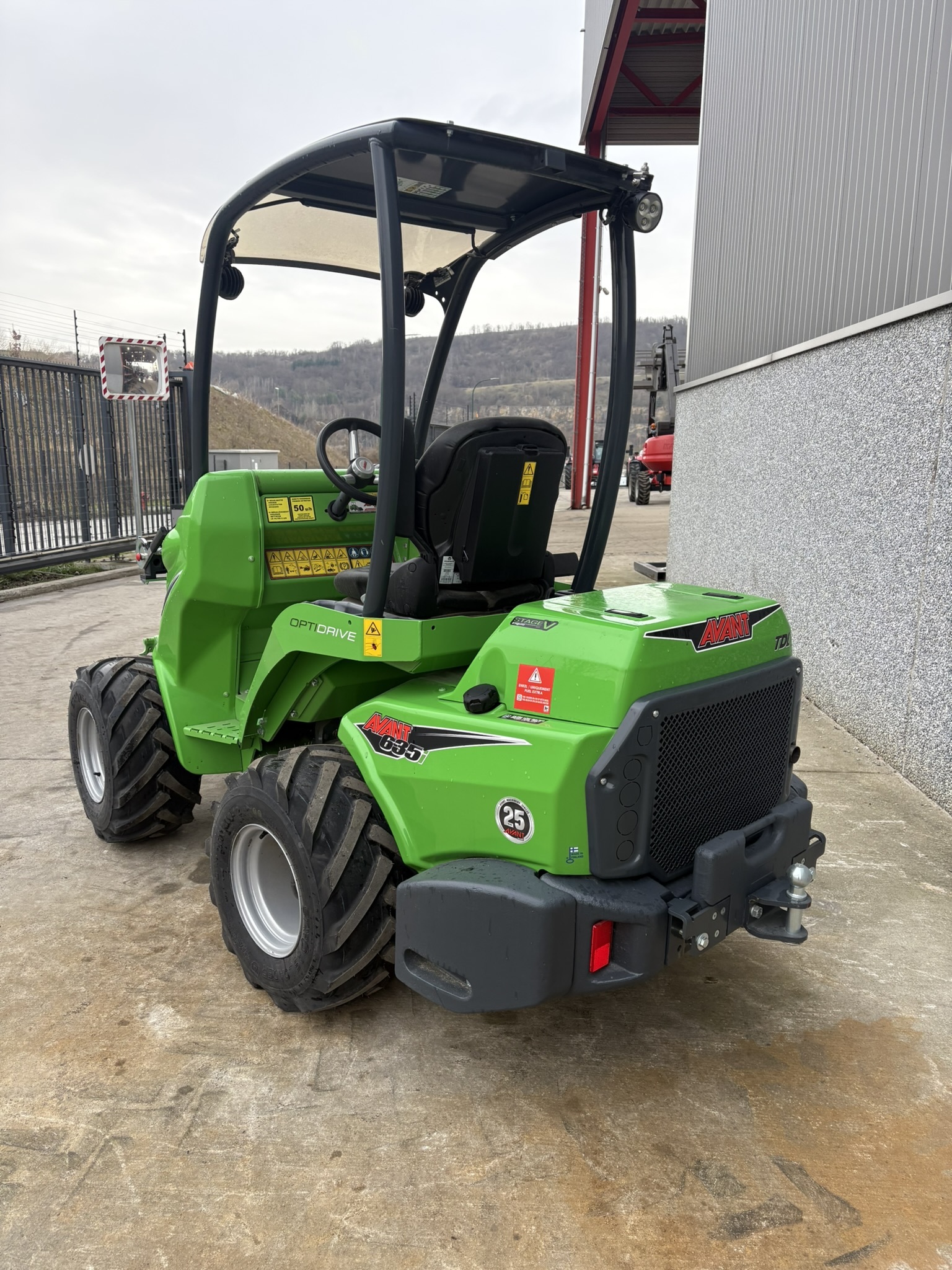 Avant 635 3