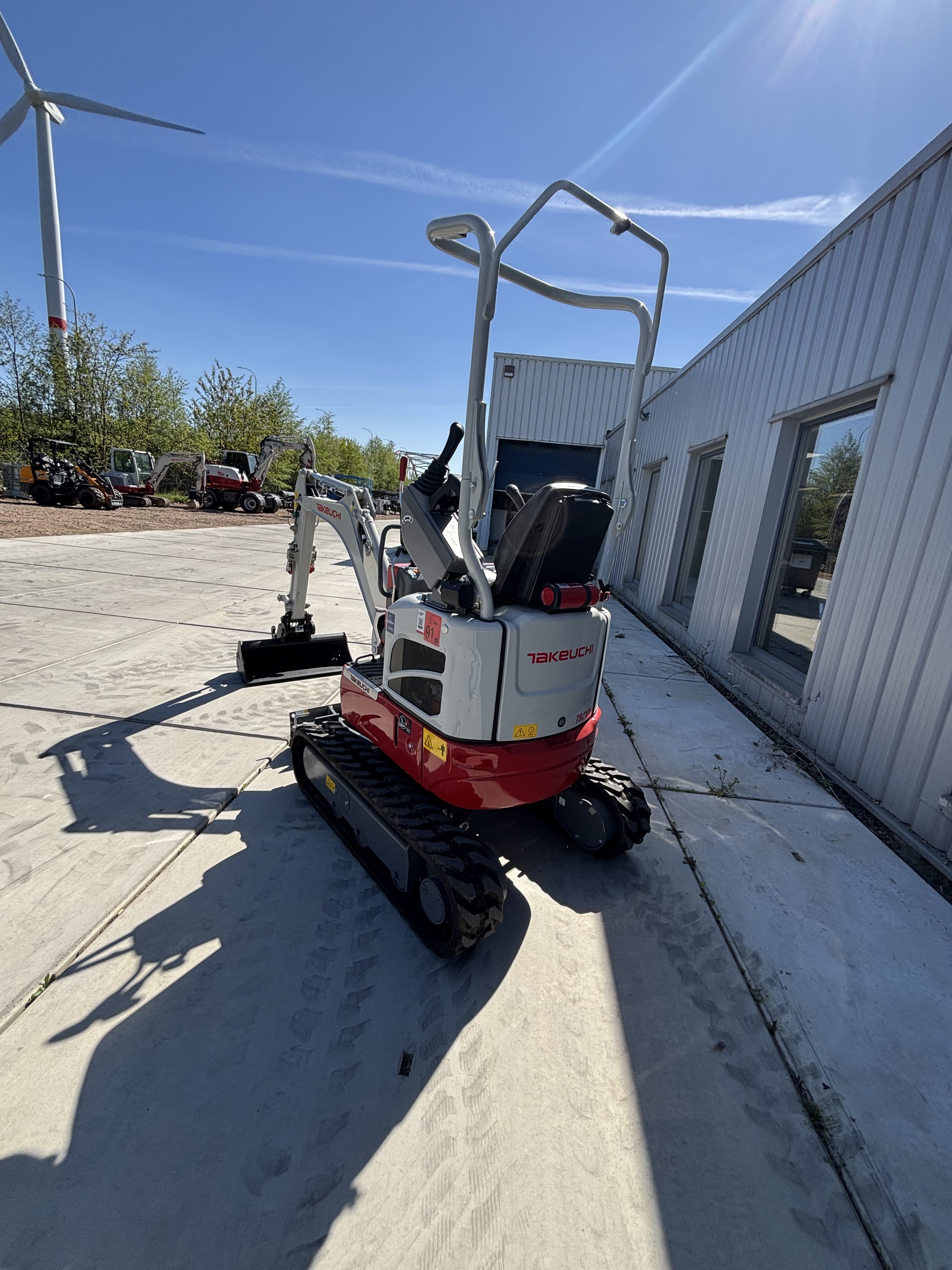 Takeuchi TB210 R 14553 4