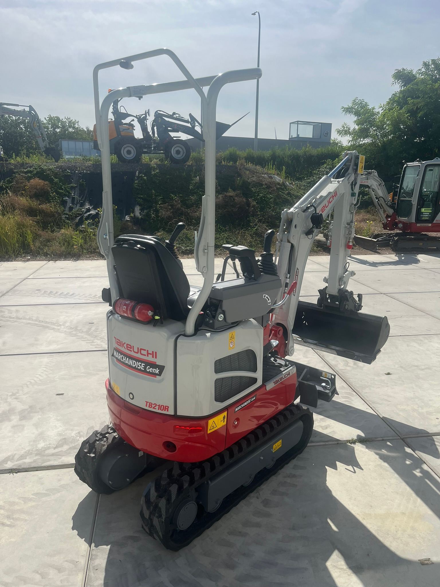 Takeuchi TB210 R 14557 4
