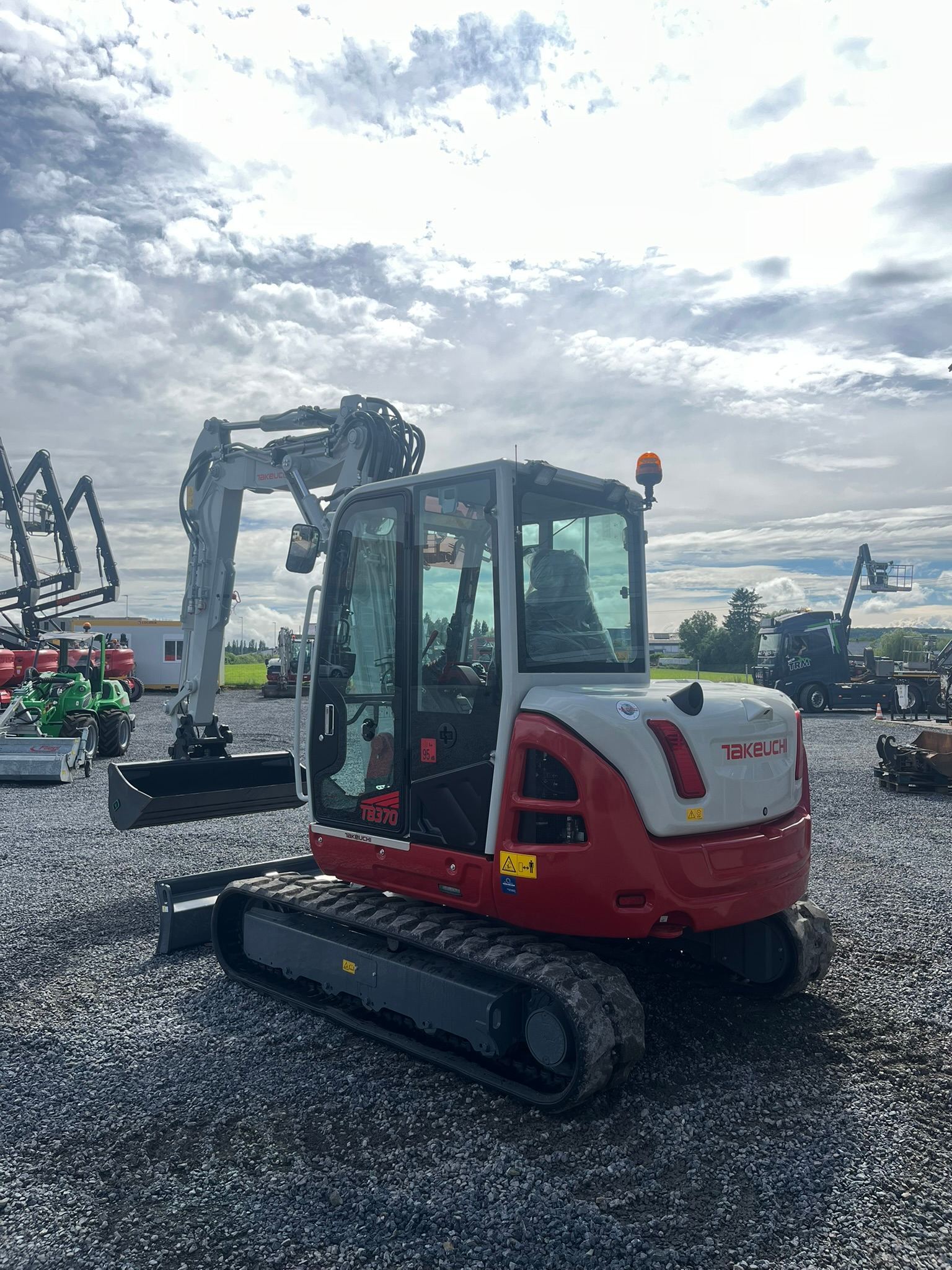 Takeuchi TB370 14556 1