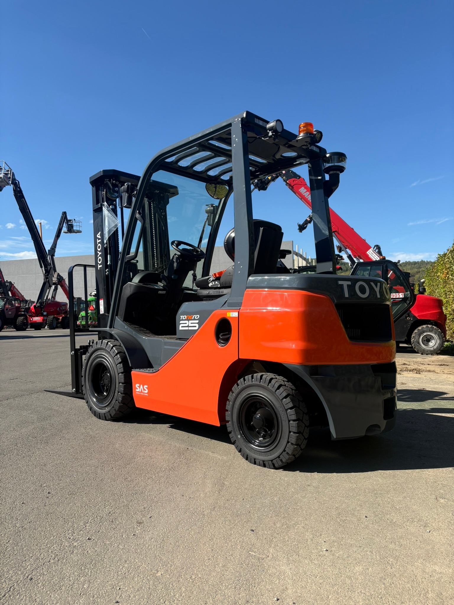 Toyota Tonero 25 T 20173 1